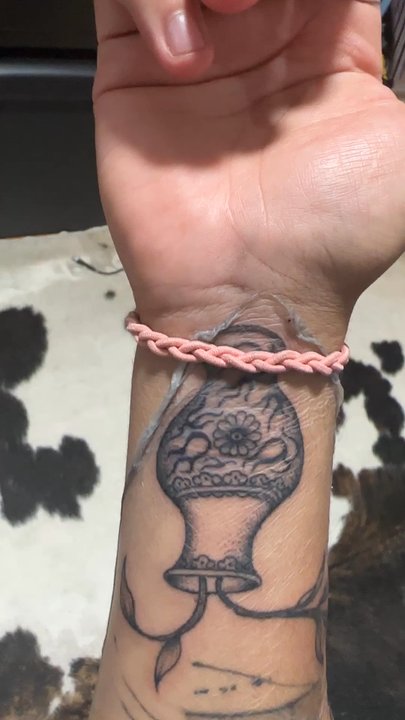 Plantifulink - Tattoo she did - Tattoo Near Me