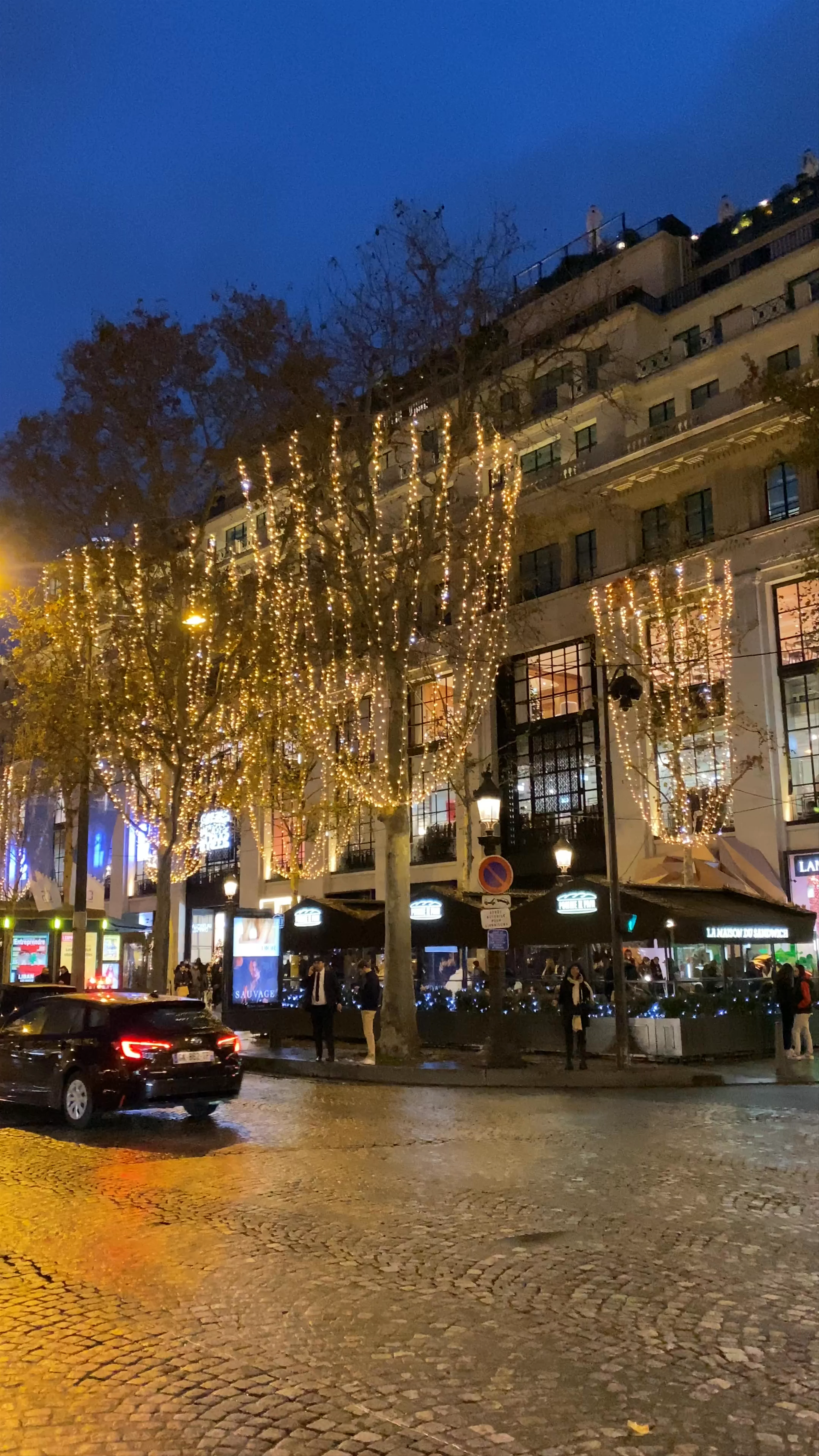 Dior, Avenue des Champs-Élysées