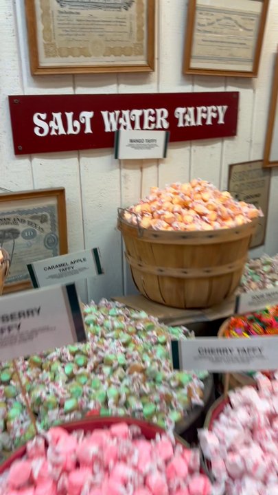 Candy Baron - CANDY BARN, Laguna Beach, CA!  Saltwater Taffy= $14/lb. (12/31/25 Visit) - Candy Stores Near Me - Laguna Beach, California