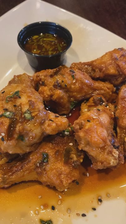 Houlihan's - Bars Near Me - Secaucus, New Jersey