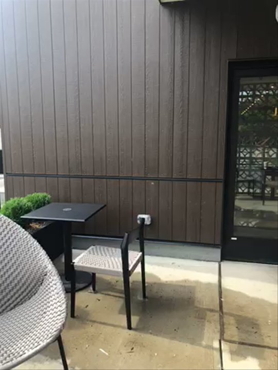 Starbucks - Loud music inside and out. Pretty, clean, nice place. - Coffee & Tea Near Me - Mayfield Heights, Ohio