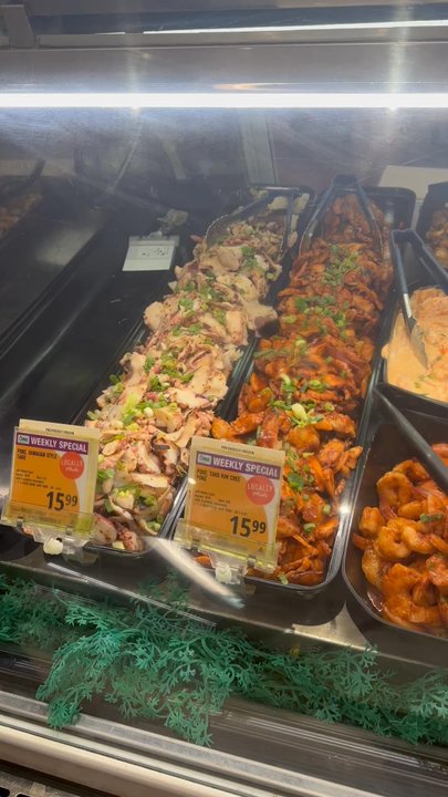 Foodland - Great poke selection ,and taste really fresh ! - Grocery Near Me - Kahului, Hawaii