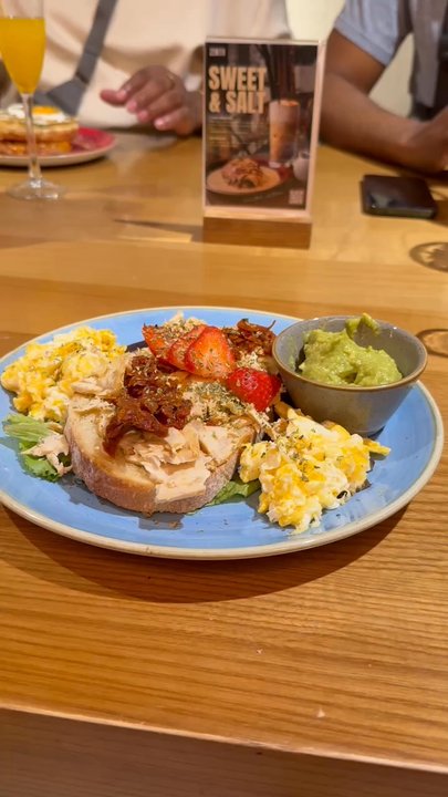 Zenith - Chicken Toast with Scrambled Eggs and Avocado - Breakfast & Brunch Near Me - Madrid, M