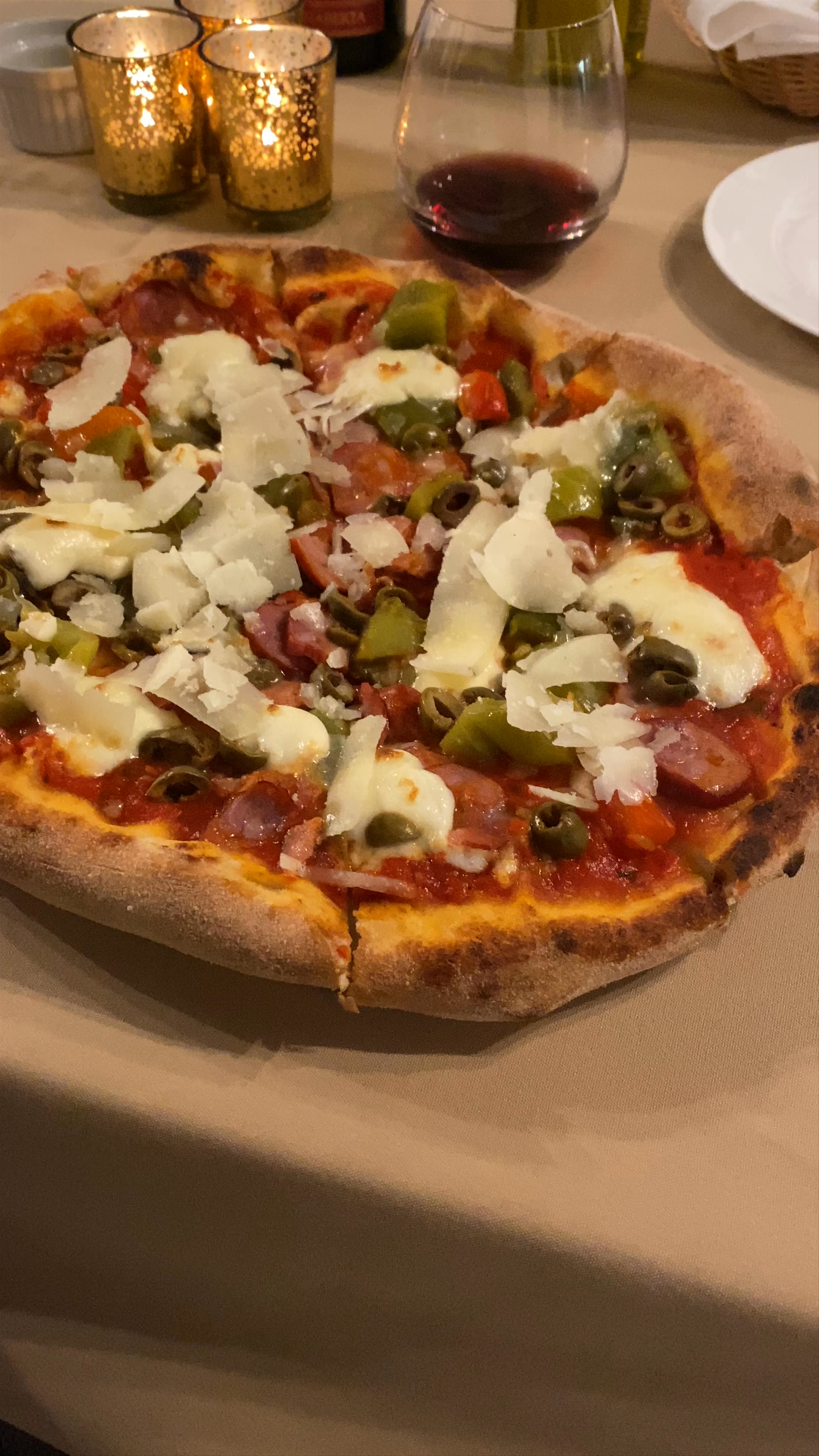 Pizza Nest - Romantic & Cozy Italian Restaurant 