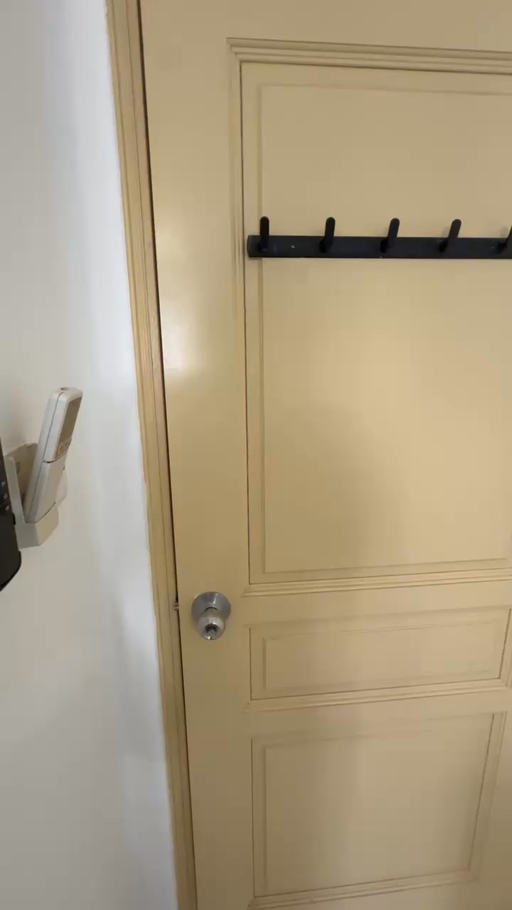 Studio Walk-up Apartment (Condo) for Rent in  Sims 450 Centre - Image 8