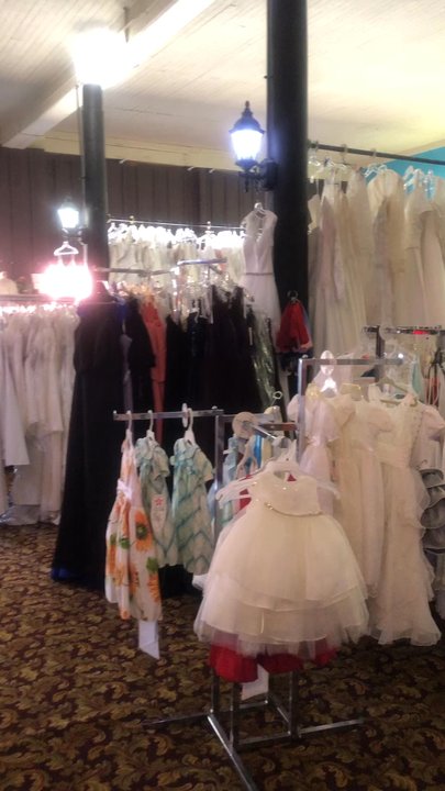 Norma's Inline Fashions - Over 2,500 Bridal gowns and prom dresses - Formal Wear Near Me - Aurora, Missouri