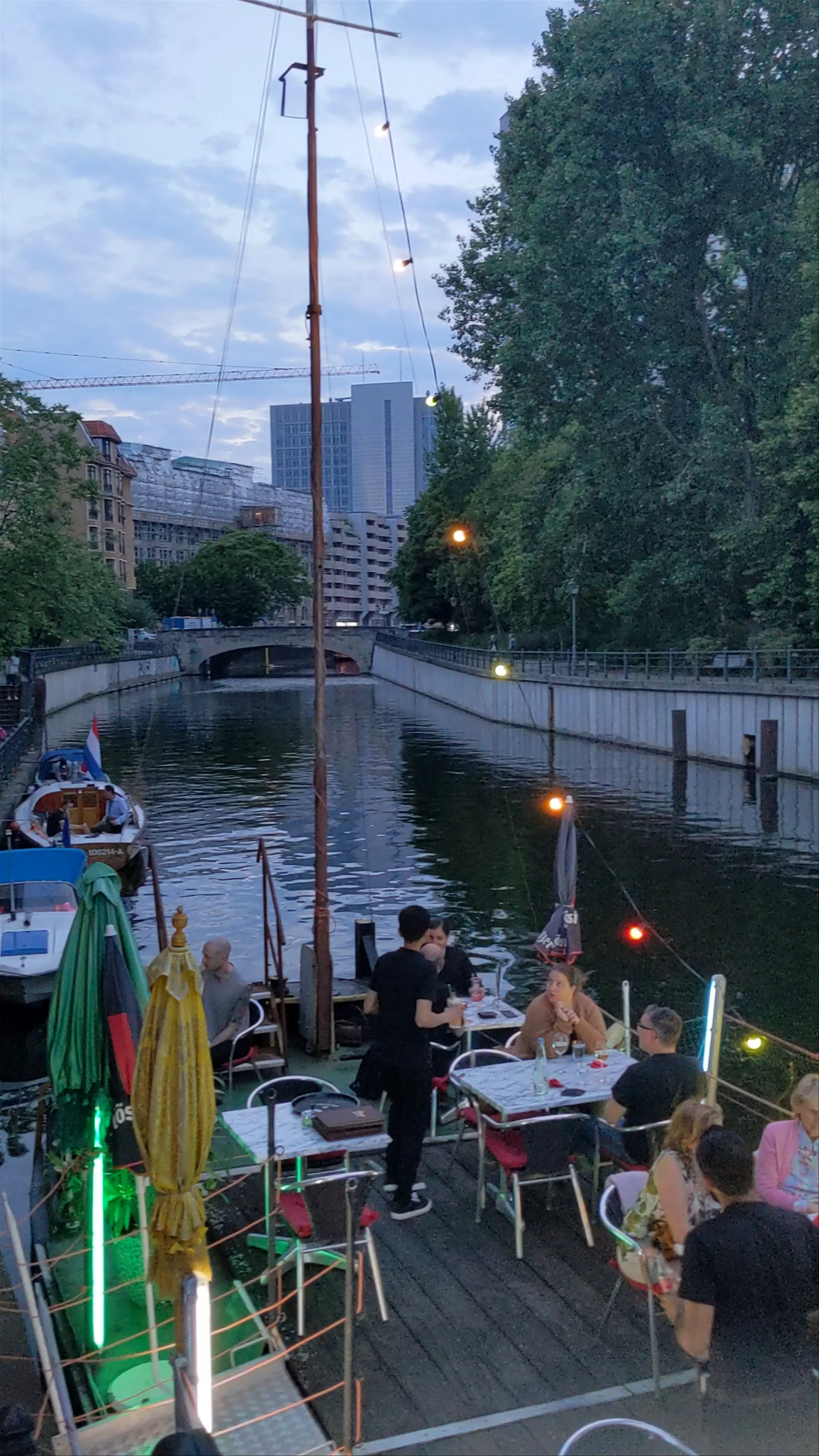 Shezan, Neue Roßstraße, Berlin, Germany