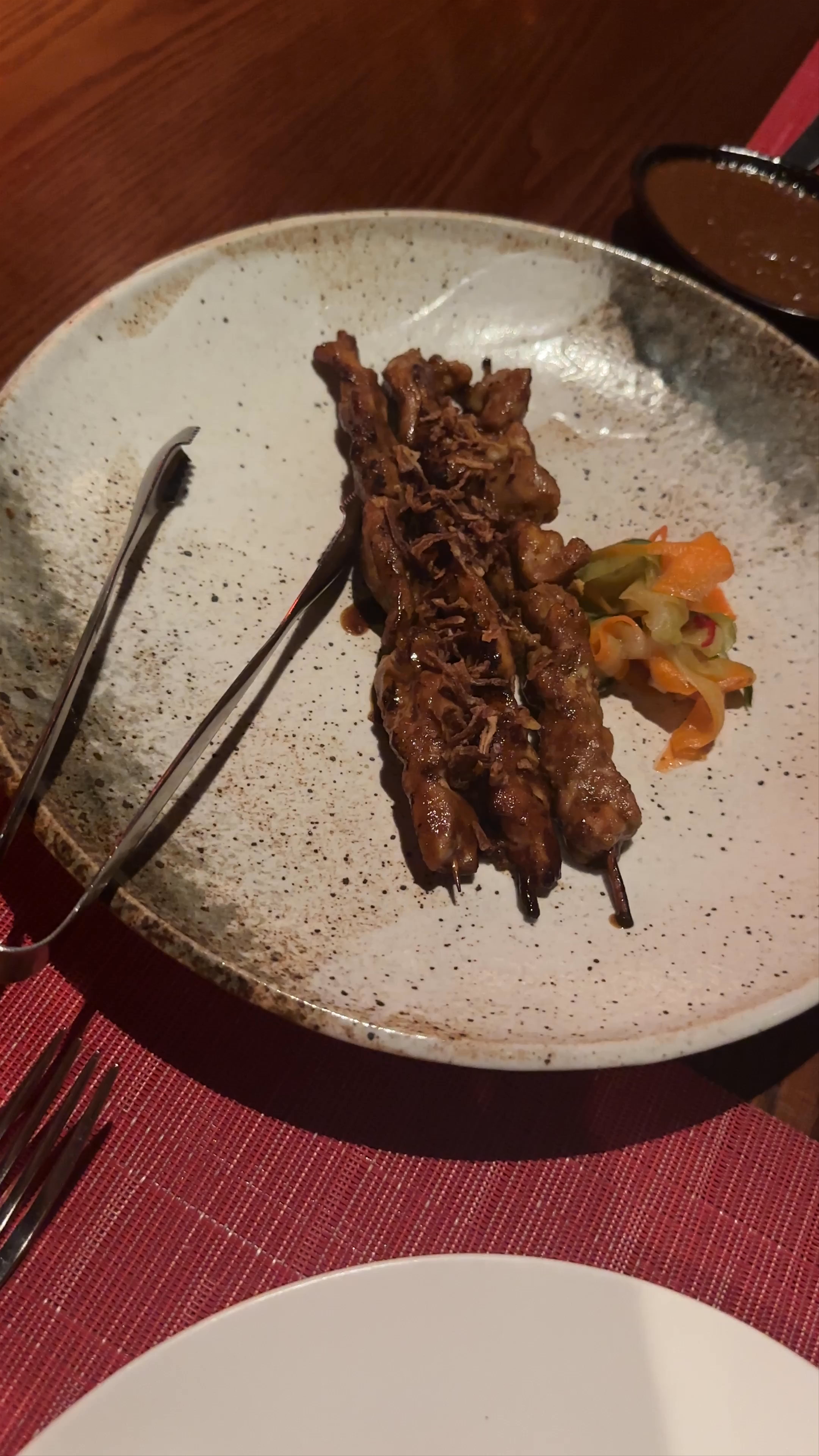 Hong Loong - Crescent Road - Dubai - United Arab Emirates