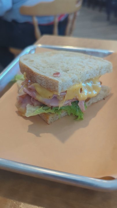 Larry's Deli-Que - Toasted hand cheese, lettuce, tomato, mayonnaise, oil, vinegar, salt and pepper - Delis Near Me - Topsail Beach, North Carolina