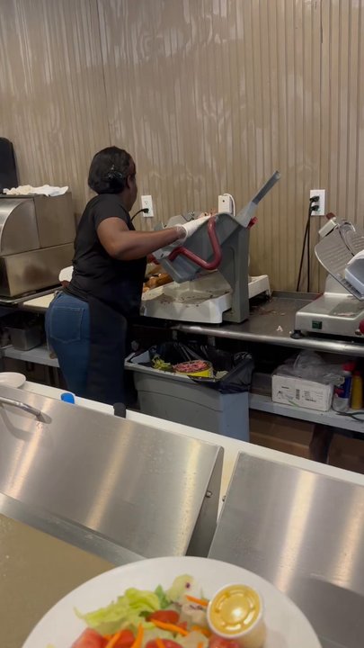 Jacob's Restaurant - Slicing the Meat - Delis Near Me - Boynton Beach, Florida