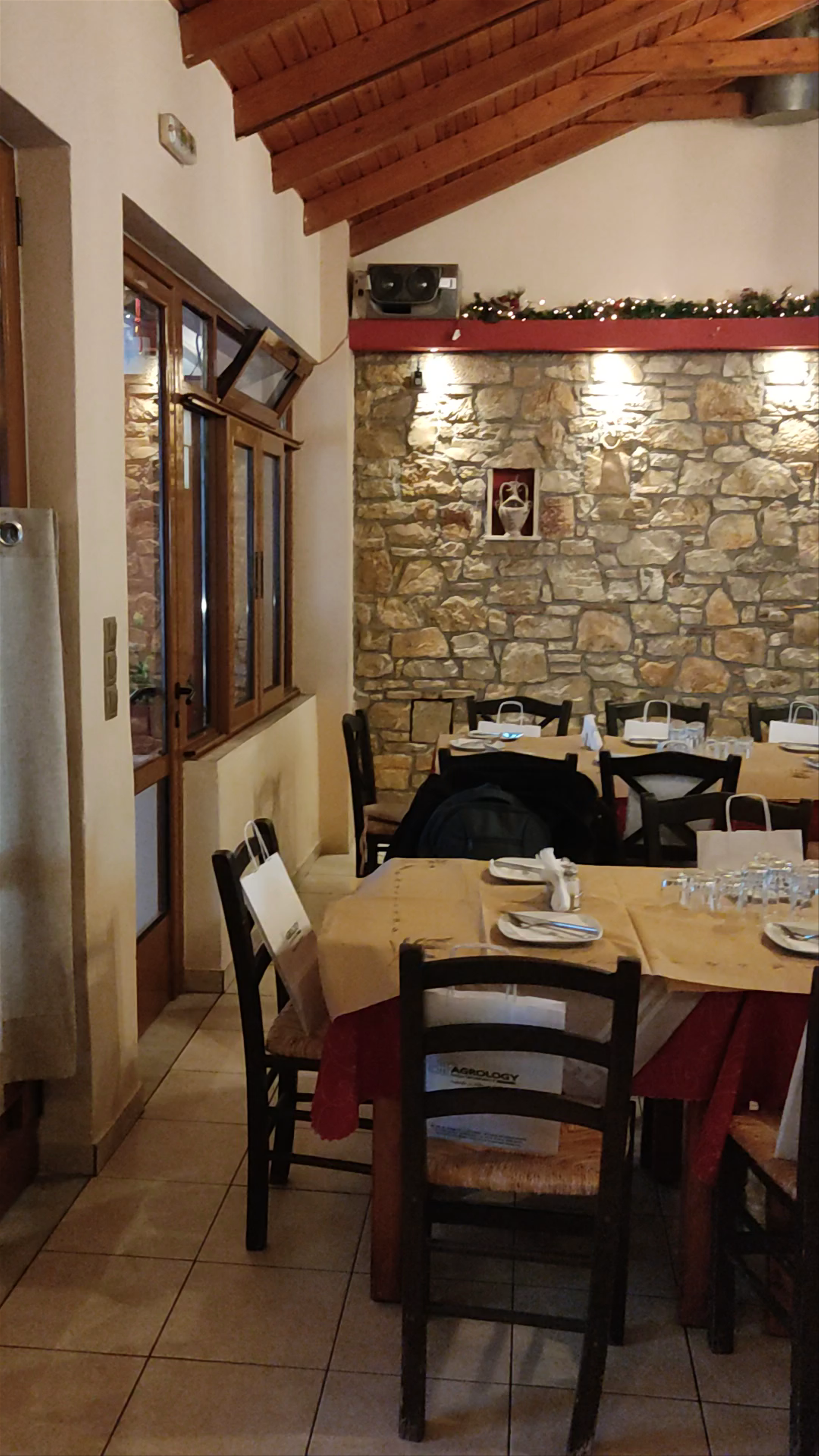 Το Mικράκι-Οικογενειακή Ταβέρνα