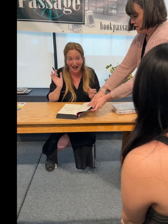 Book Passage - I met Leigh Bardugo!! - Bookstores Near Me - Corte Madera, California