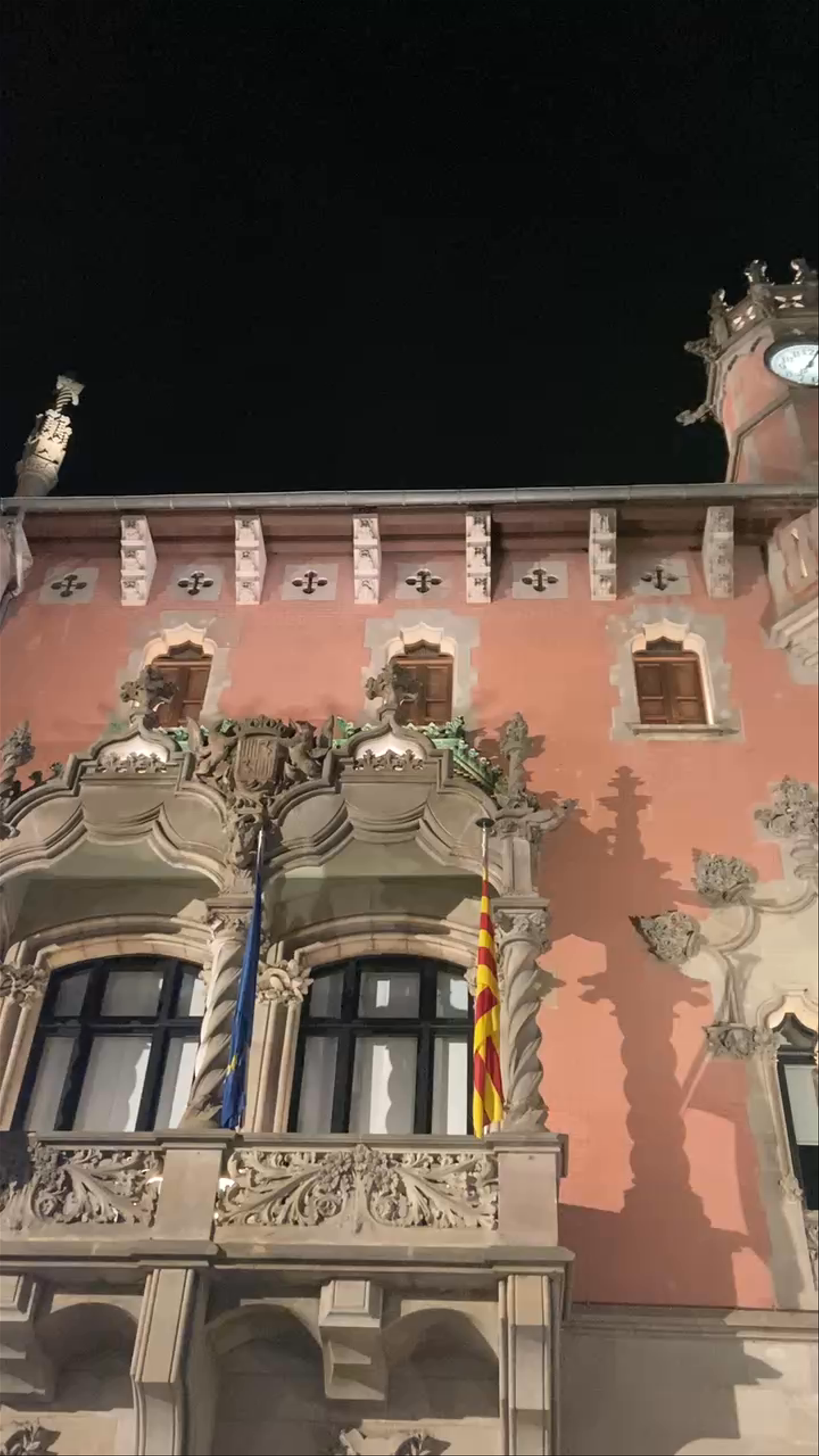 Ajuntament de Granollers Illuminated at Night: A Festive Stroll