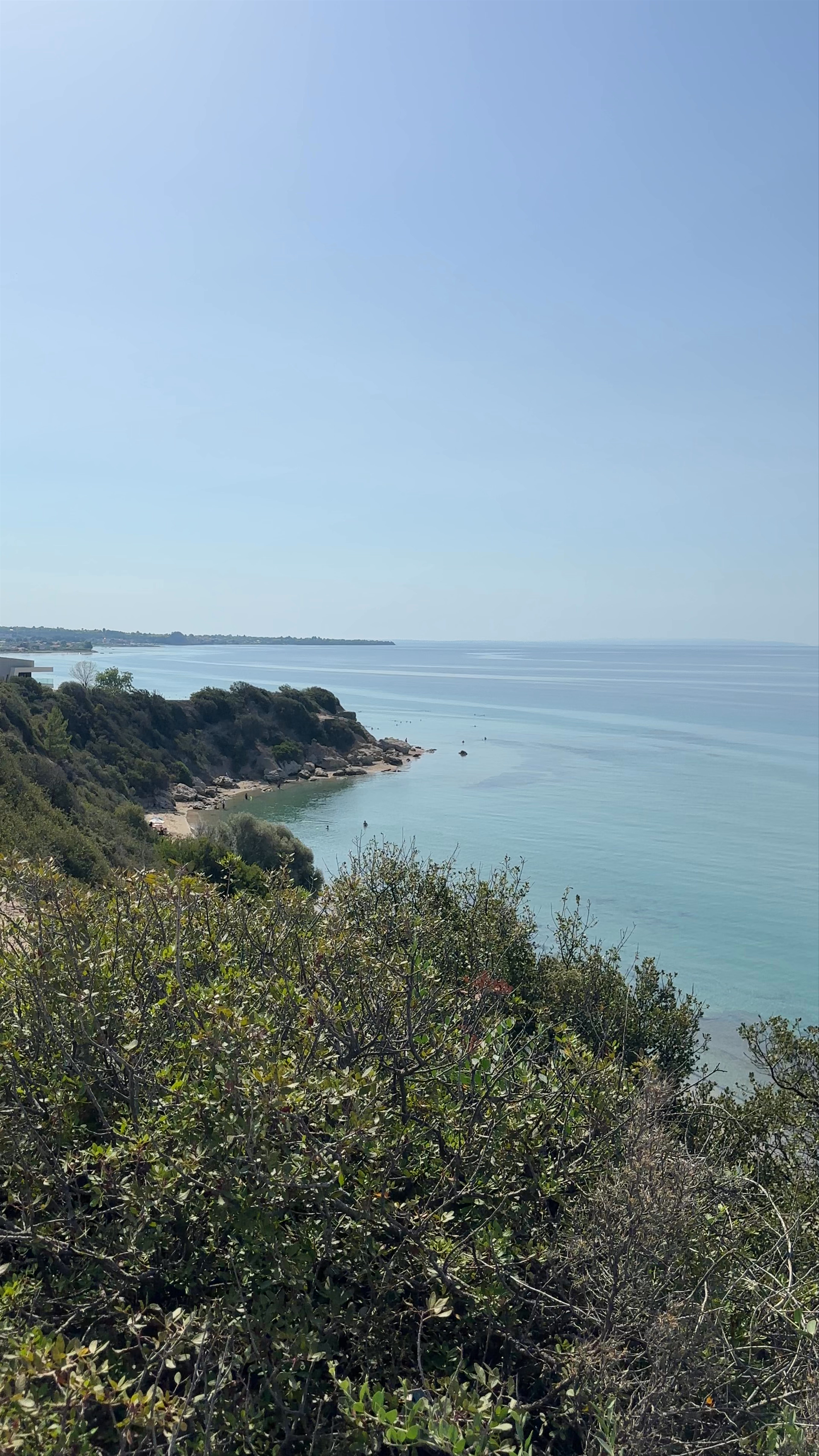 Kyrithra beach