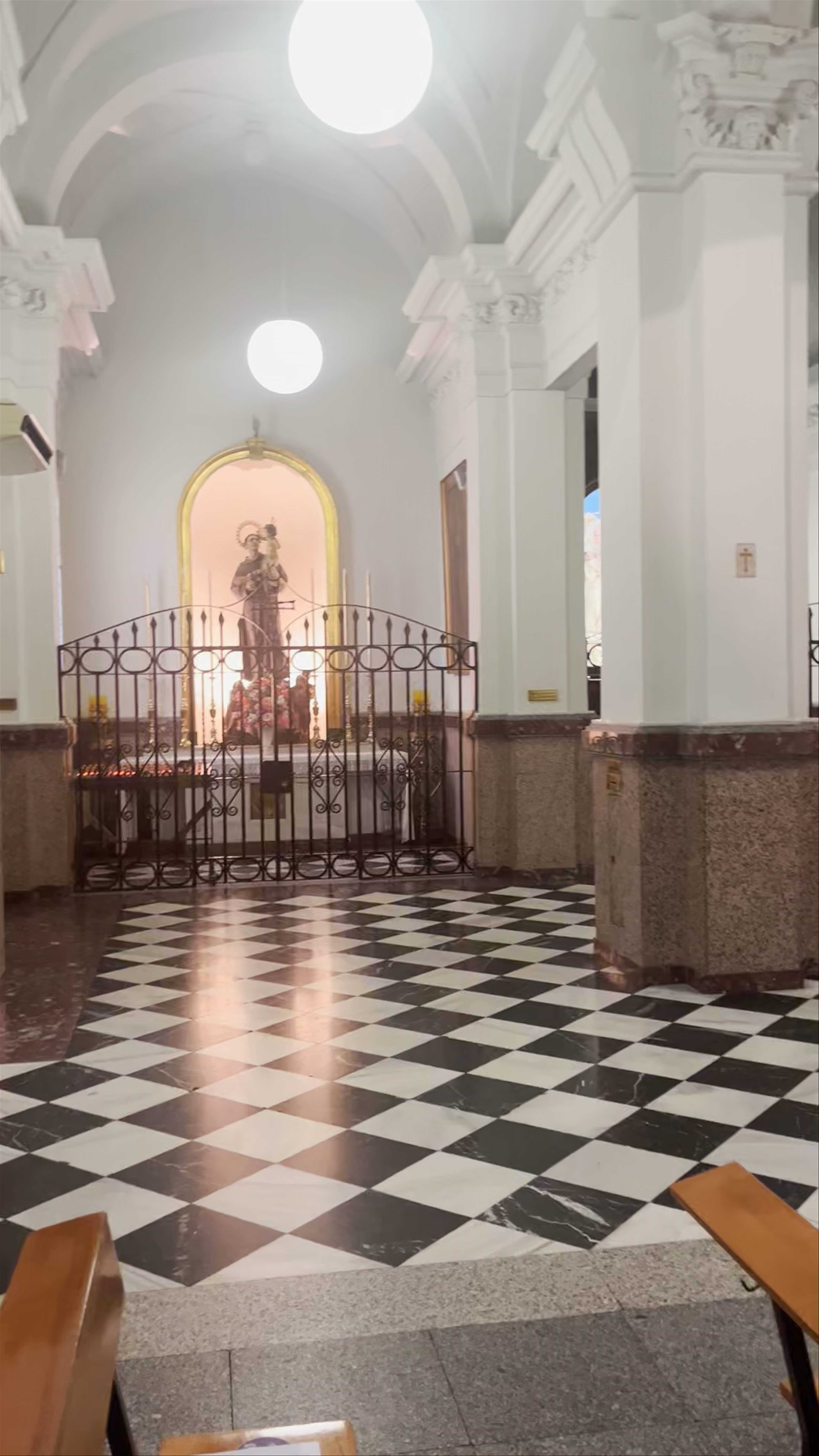 Basílica de Jesús de Medinaceli: A Sacred Sanctuary in Madrid