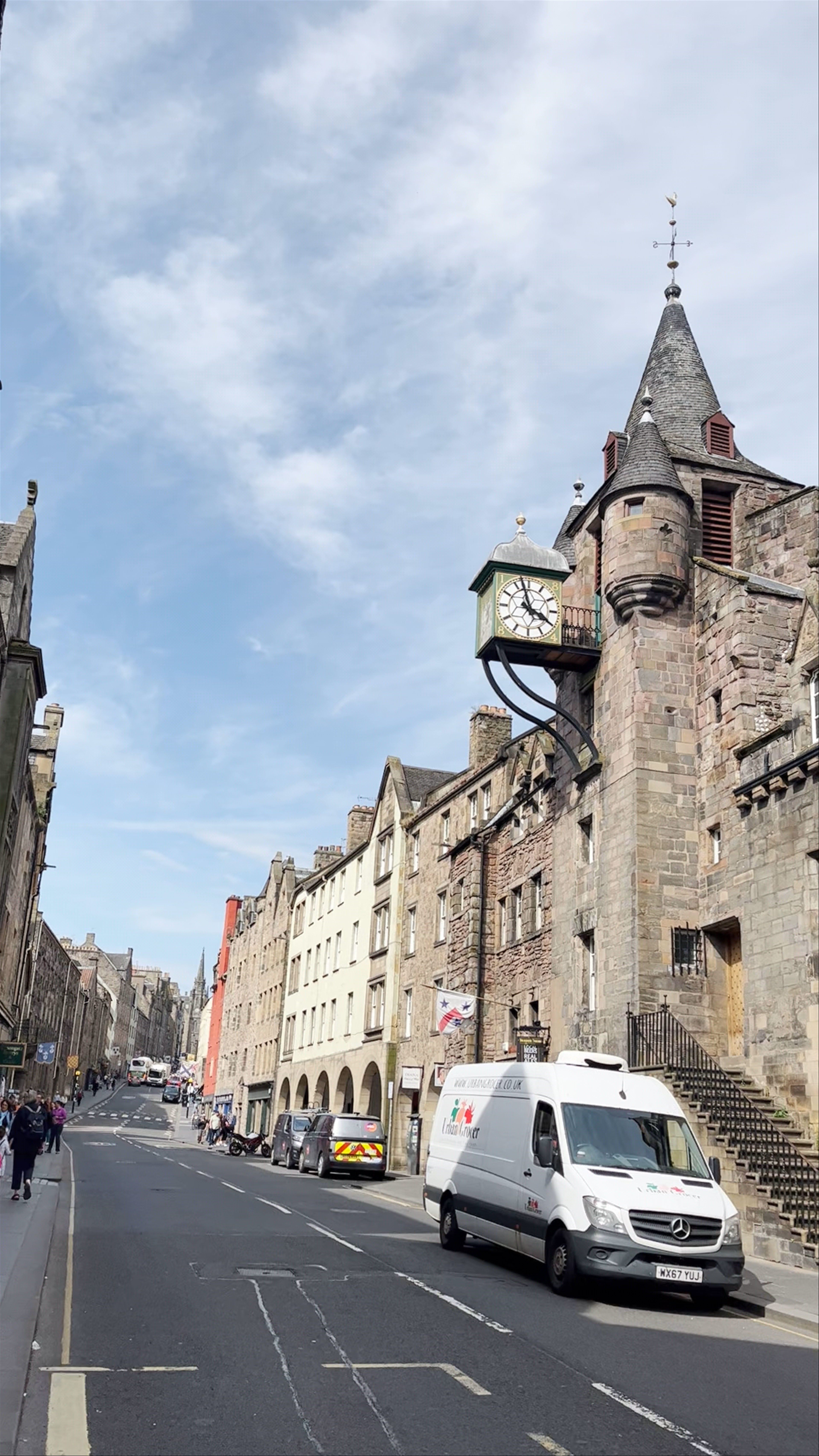 Historic Streets of Canongate Kirk, Edinburgh