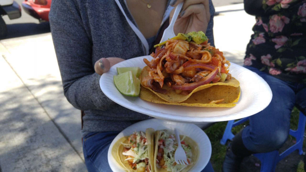 Mariscos El Yaqui - Gordon Ramsey gives it 5/5 and Matt Damon says where's Jake Gyllenhaal - Seafood Near Me - Santa Ana, California