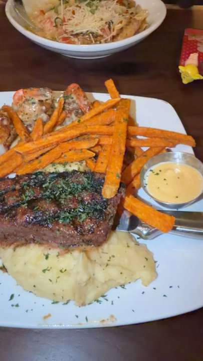 Sedona Taphouse - Land and Sea my go to meal for sedonas - New American Near Me - Chester, Virginia