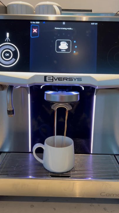 The Club DFW - Fancy espresso/coffee machine - Airport Lounges Near Me - Grapevine, Texas