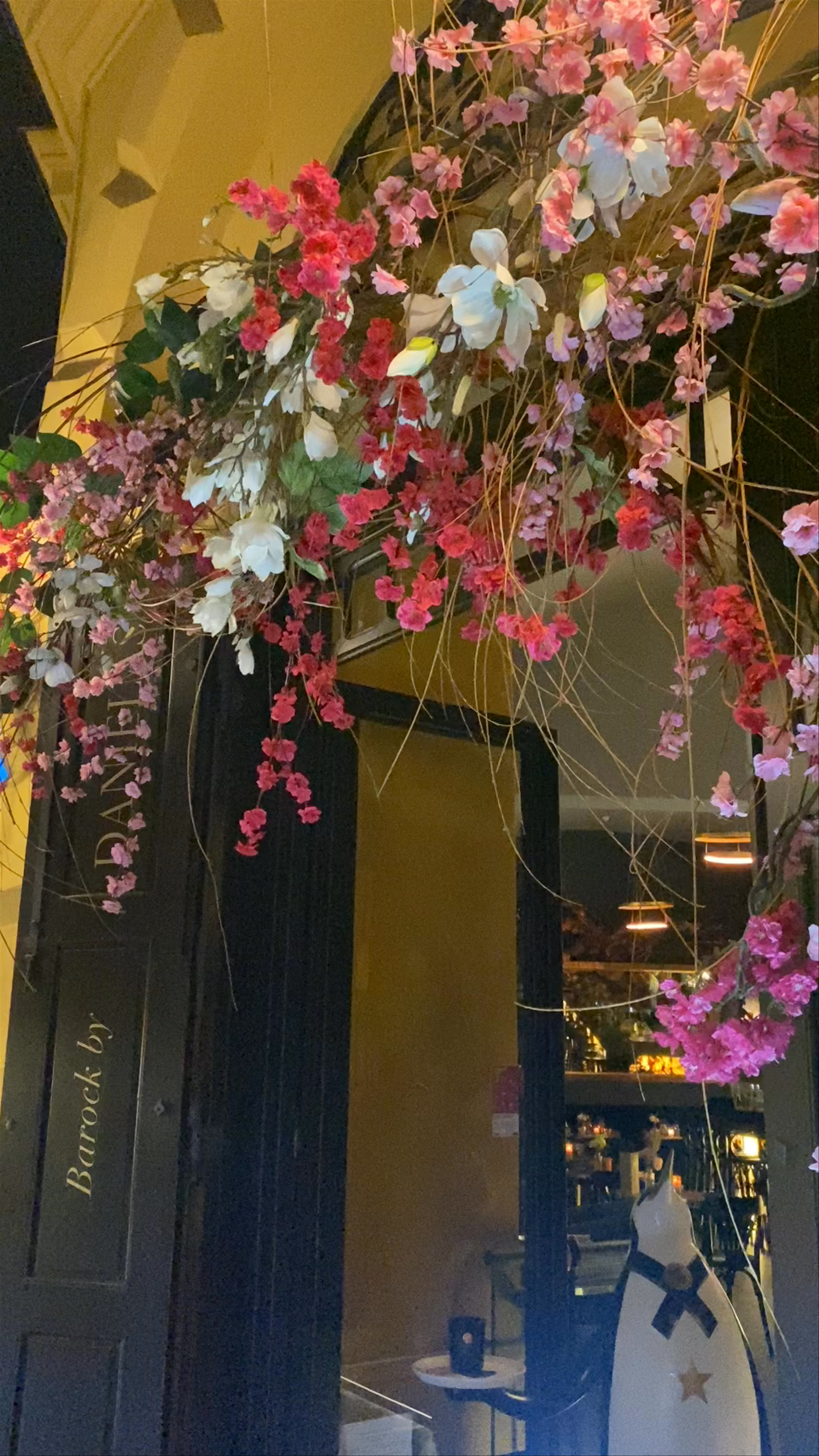 Danielas by Barock: Chic Night Vibes in Prague's Old Town