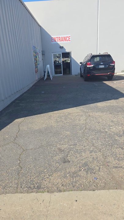 Unique Bargain - Thrift Stores Near Me - Fresno, California