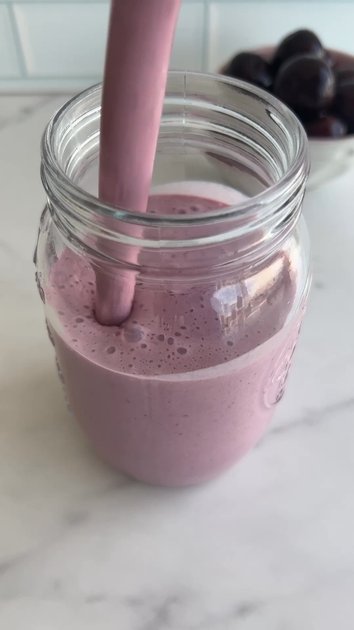Black Forest Smoothie 🍒🍫🥤 | alicelovesbreakfast