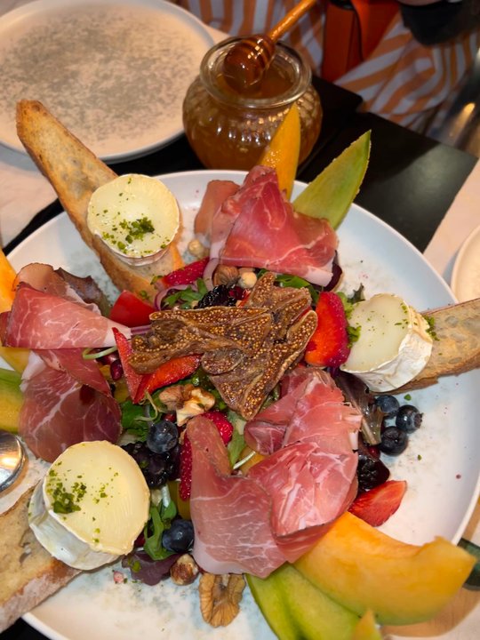 La Cucina - We waited about an hour but the food and service was for sure worth it. Must get the warm goat cheese salad and lamb! - Italian Near Me - Nice, 06