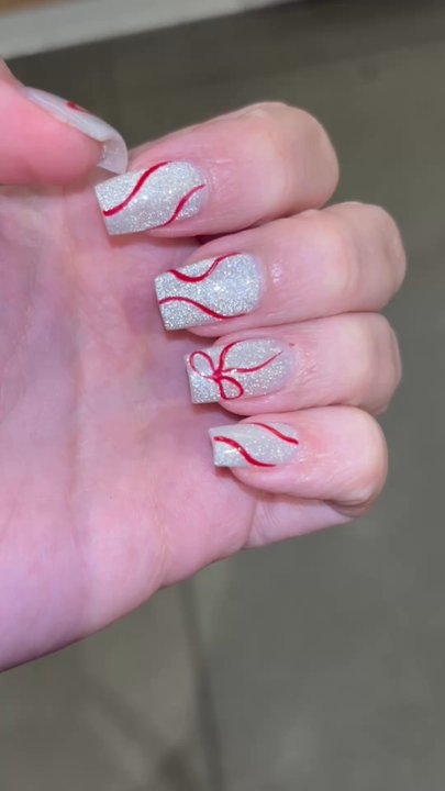 Kroma Nail Bar - Cat eye silver with bows - Nail Salons Near Me - Madera, California