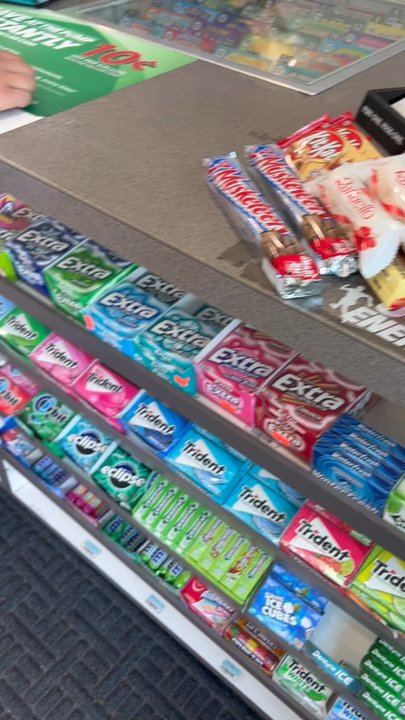 Sinclair - Tons of snack choices and even a great lighter to start bbqs. - Car Wash Near Me - San Diego, California
