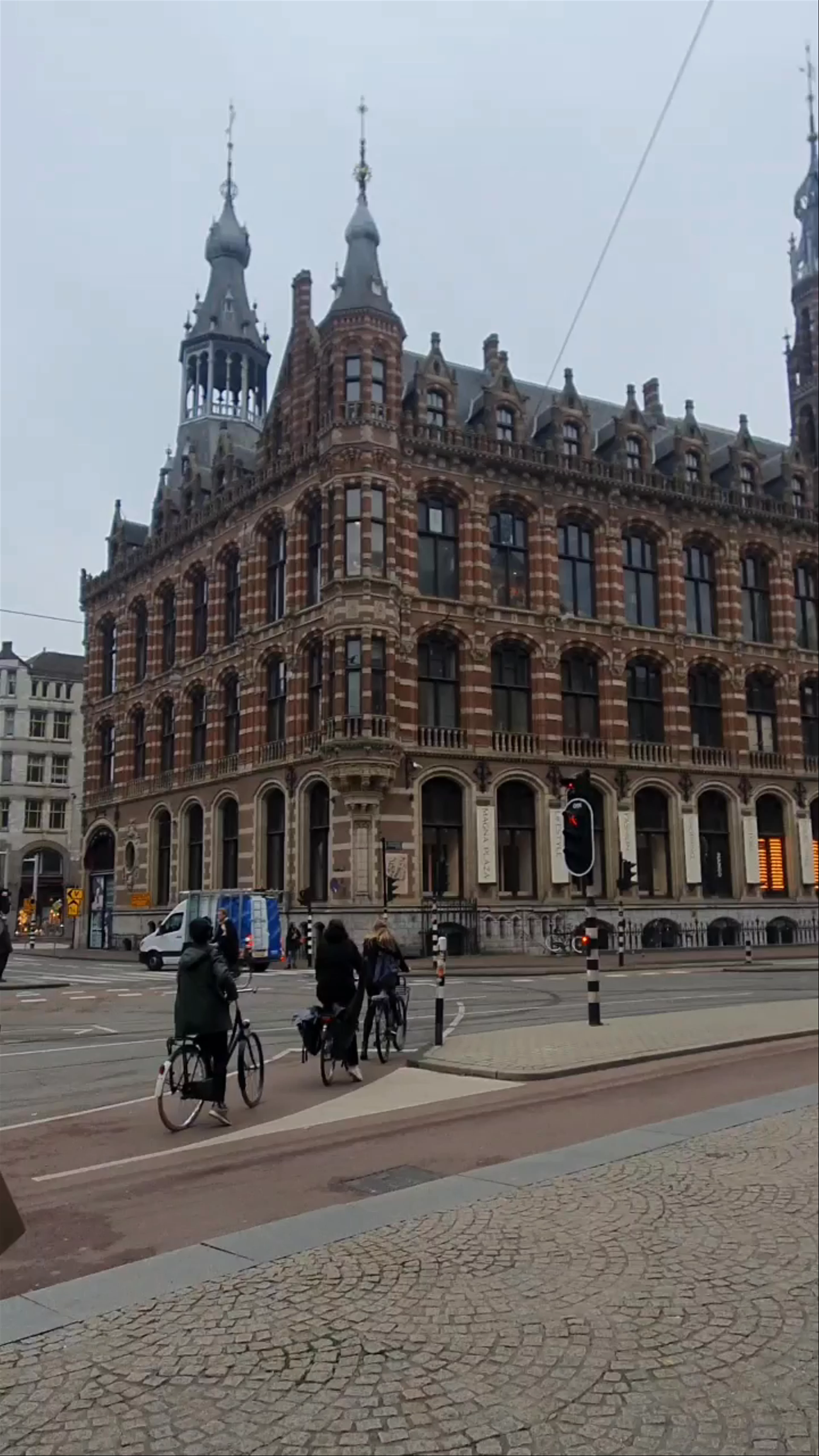 Magna Plaza