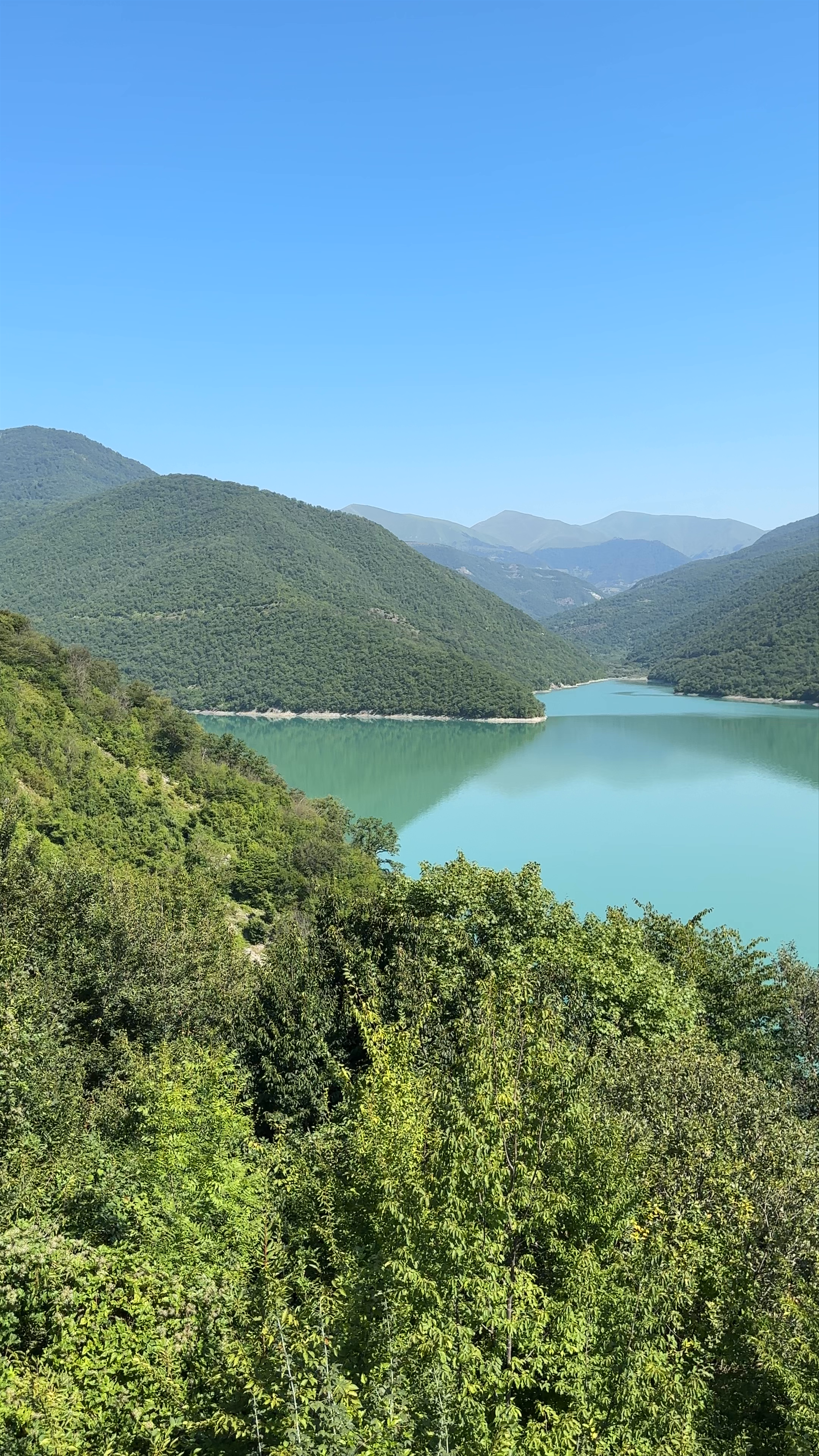 Jinvali Water Reservoir: Serene Mountain Escape in Georgia