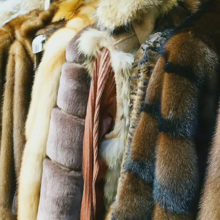 Pellicceria Rachele - Natale: prepara i tuoi doni!   Shopping folle fino a Domenica 18 Novembre - Hats Near Me - Rome, RM