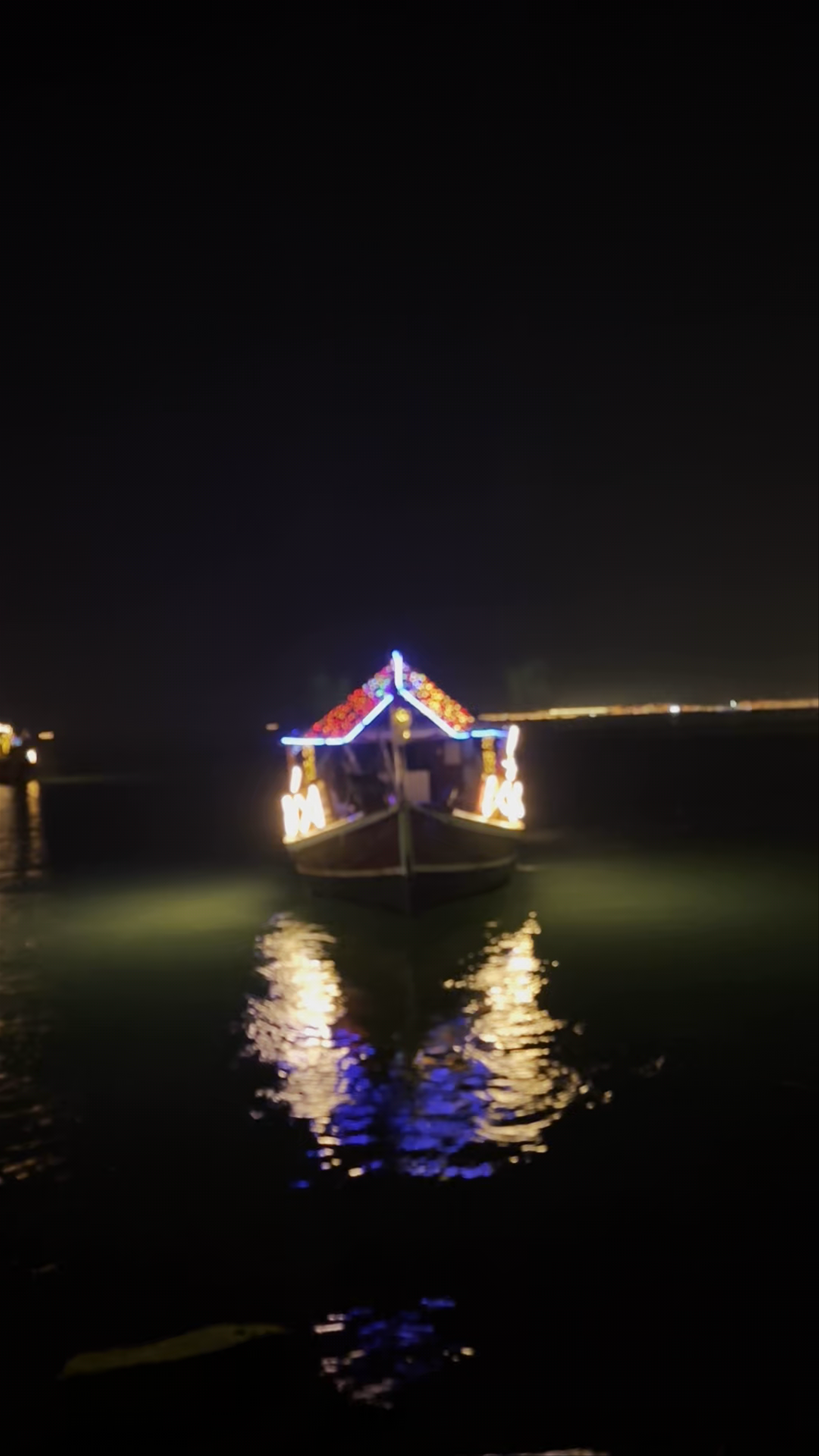 Qatar corniche Tourist Boat