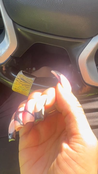 D'or Nail Bar - I can only post 12secs of 1 nail that was messed up.  I didn't ask for 3D , I didn't ask for chrome.  Please listen to your clients! - Nail Salons Near Me - Atlanta, Georgia