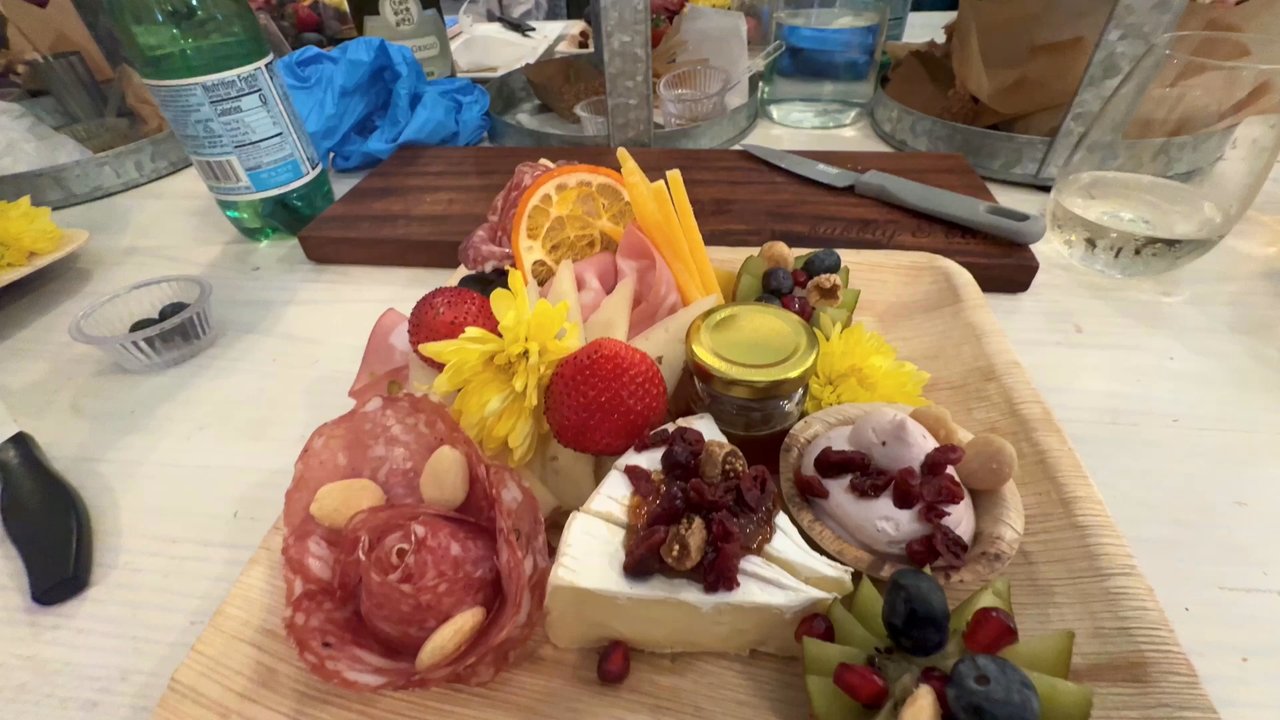 Bubbly & Bleu - The winner.... not! - Cheese Shops Near Me - Honolulu, Hawaii