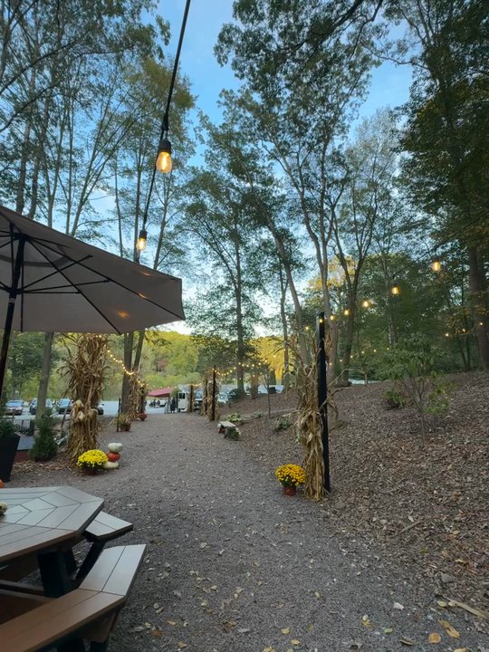 The Pretzel Hut - Ice Cream & Frozen Yogurt Near Me - Newmanstown, Pennsylvania