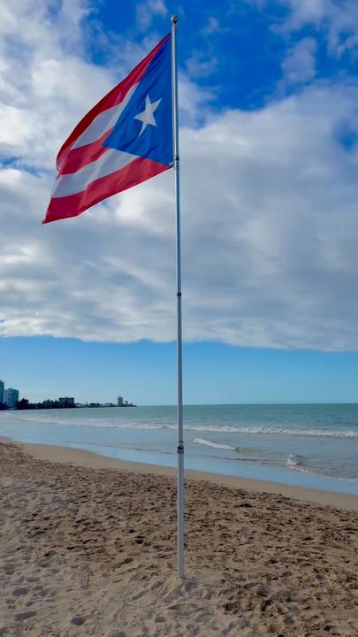 Playa Isla Verde - Beaches Near Me - Carolina, Puerto Rico