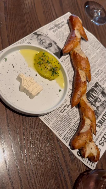 The Mayor's Table - Seafood Near Me - Newport Beach, California