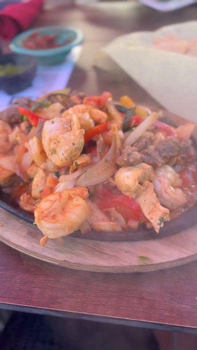Salsa Verdes - Fajitas - Mexican Near Me - Palos Verdes Estates, California