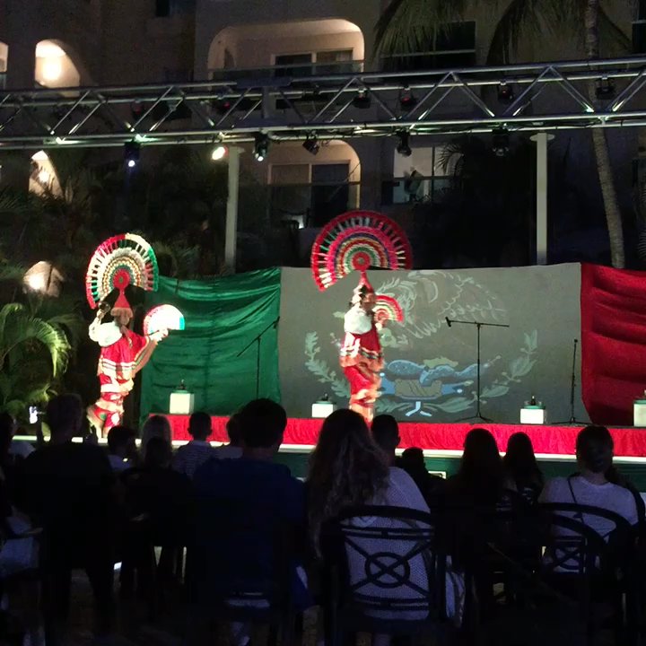 Occidental Costa - Mexican night - Hotels Near Me - Cancún, ROO