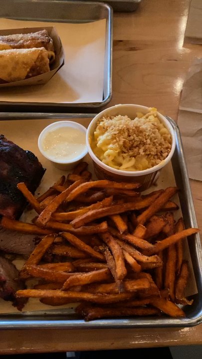 Bombers BBQ - Barbeque Near Me - Munster, Indiana