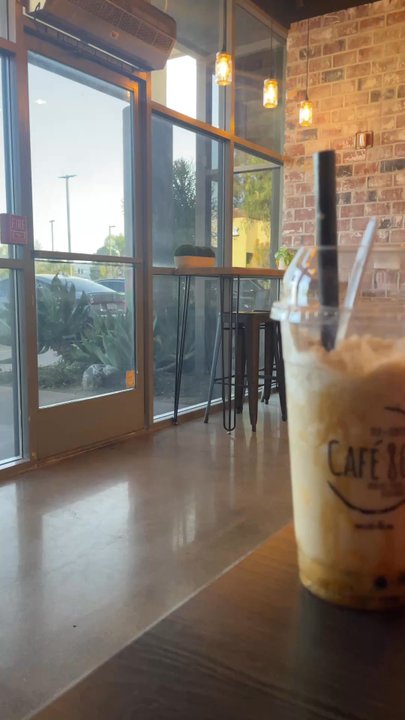 Cafe 86 - The food, beverage, desserts, and customer service were impeccable. - Desserts Near Me - Valencia, California