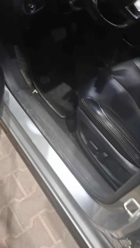 ام جي 5 LUX 2023