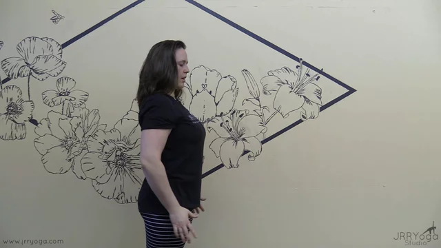 Upper Back and Rhomboid Stretch - Stretch and Mobility