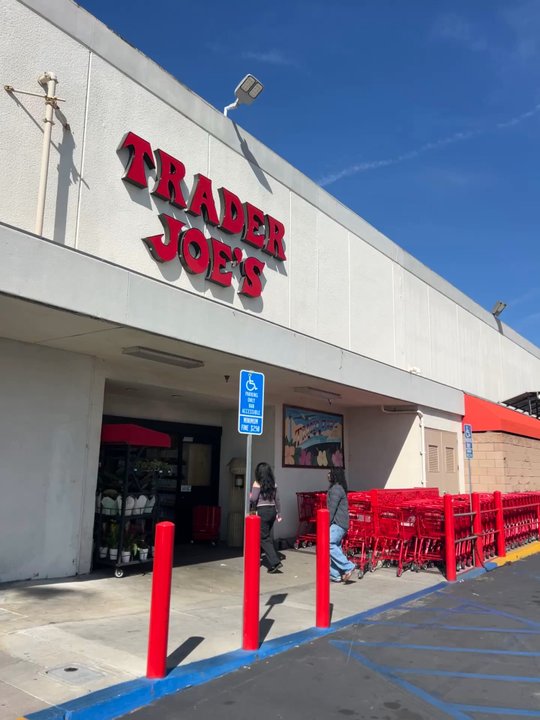 Trader Joe's - Grocery Near Me - Long Beach, California