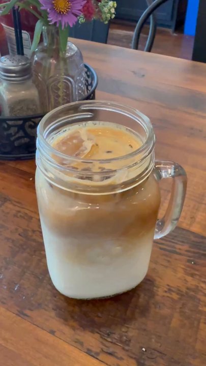 Off The Trail Cafe - Coffee & Tea Near Me - Falls Village, Connecticut
