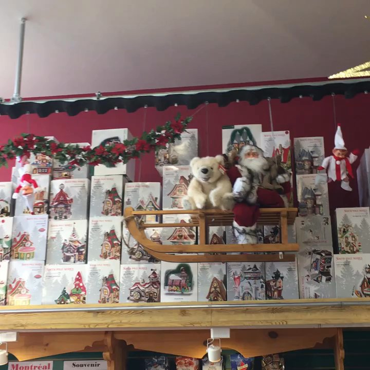Noël Eternel - Holiday Decorations Near Me - Montreal, Quebec