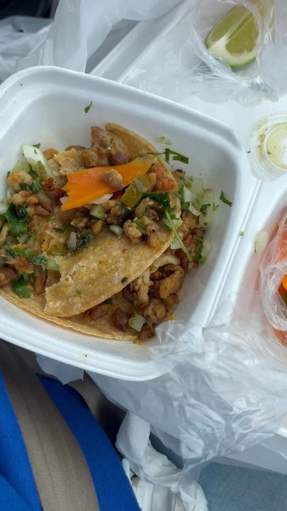 Fredibertos - Street tacos and loaded ground beef nachos ! Very good - Mexican Near Me - Cleveland, Ohio