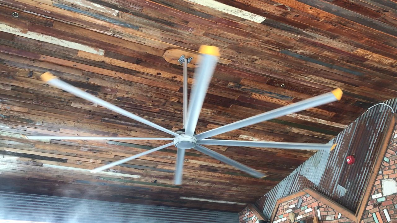 Bad Brads BBQ - Ceiling fan - Pizza Near Me - Orion Township, Michigan