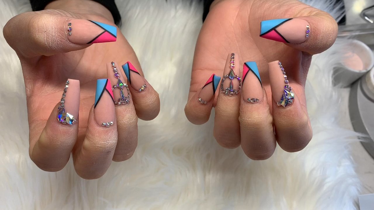 Relax Nails & Spa - Women who doesn't like Diamond  .. from fancy to simple we have it for all of you . - Nail Salons Near Me - Albuquerque, New Mexico